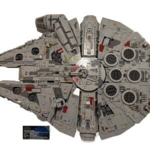 Podstawka dedykowana do LEGO Star Wars 75105 / Sokół Millennium Falcon