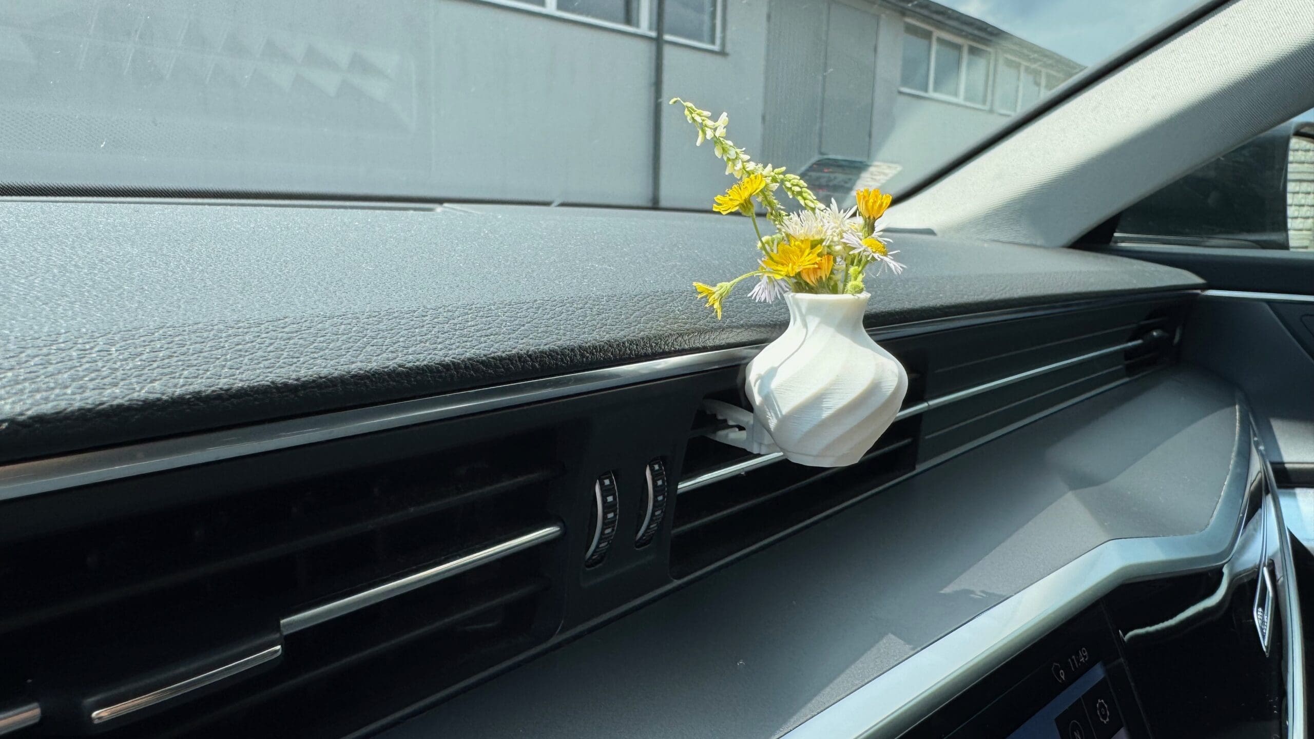 Mini Wazon Do Kratki Wentylacyjnej – Stylowy Akcent do Twojego Samochodu 7 - obrazek 3