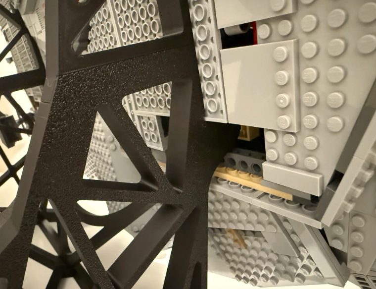 Podstawka dedykowana do LEGO Star Wars 75105 / Sokół Millennium Falcon - obrazek 8